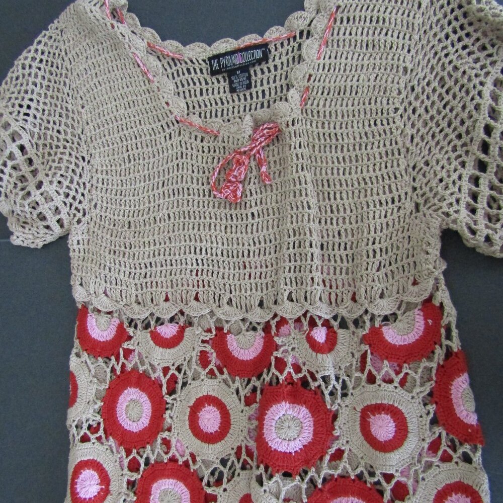 PYRAMID COLLECTION, unique womans top, crochet,  size M
